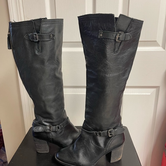 Steve Madden Black Leather Heeled Boots - Picture 7 of 9